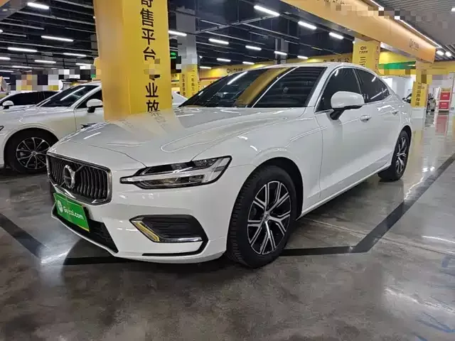 Volvo S60 2026 B4 Zhiyi Luxury Edition