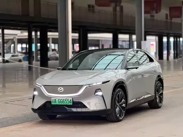 Mazda EZ-60 2025 extended range 200 Max